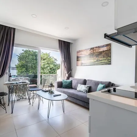 Seafront Flat With Excellent Sea View In Daire *