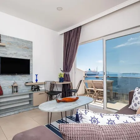 Daire Seafront Flat With Excellent Sea View In Bodrum