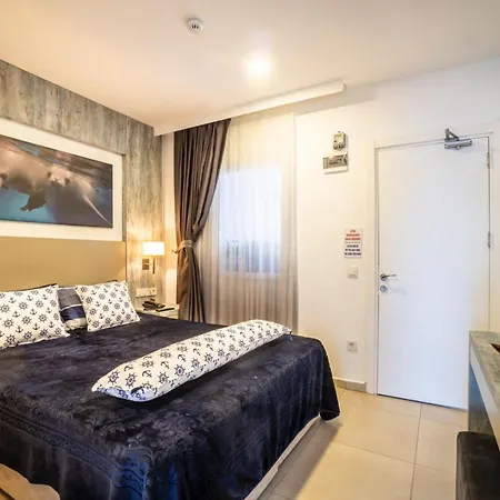 Seafront Flat With Excellent Sea View In Daire